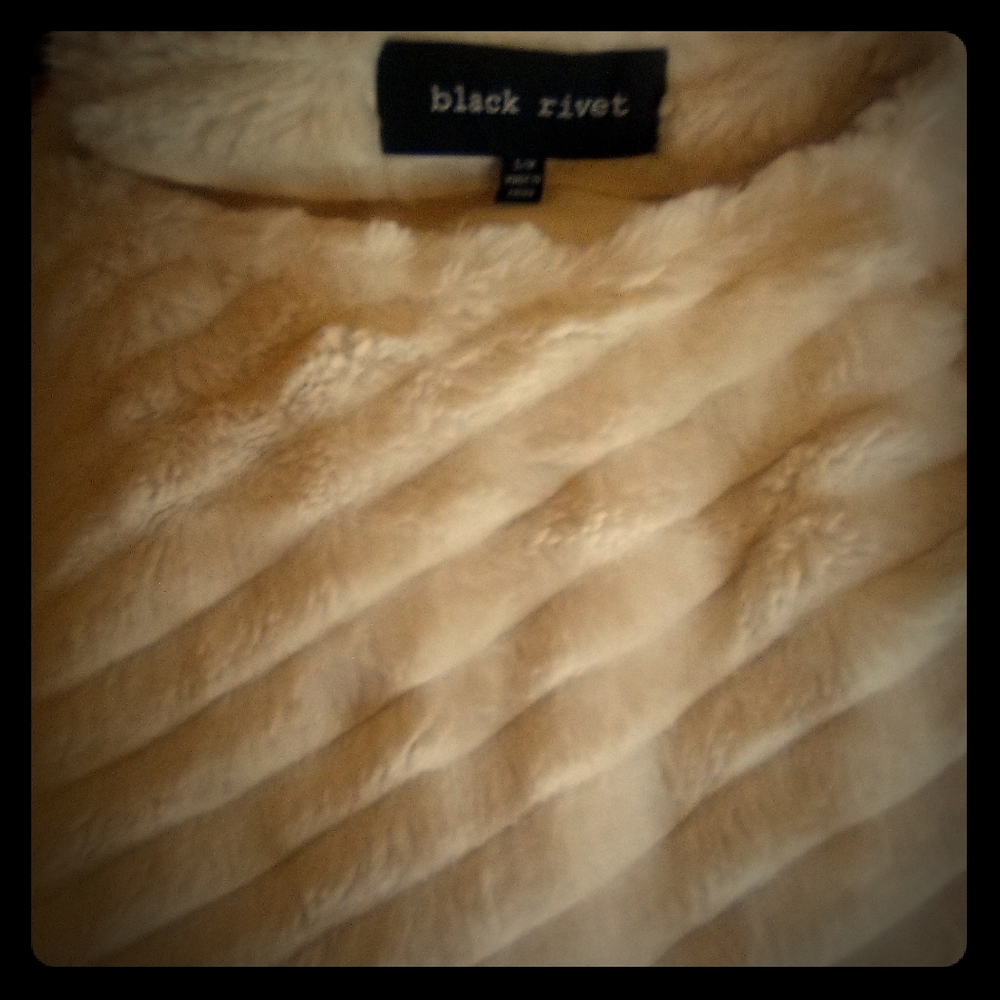 Black Rivet Shaw